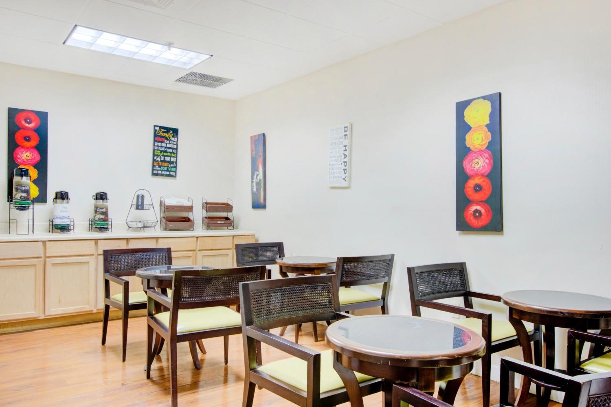 Oyo Hotel Dundee By Crystal Lake ภายนอก รูปภาพ