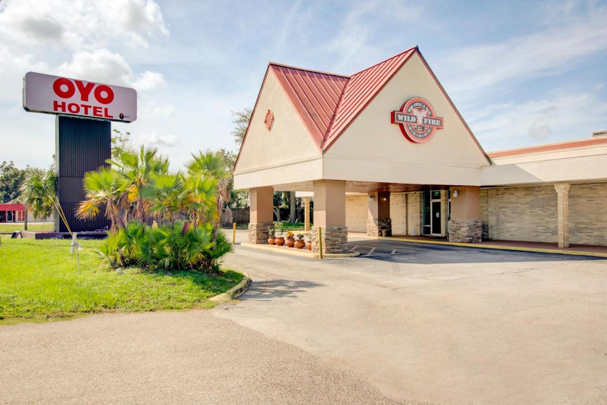 Oyo Hotel Dundee By Crystal Lake ภายนอก รูปภาพ
