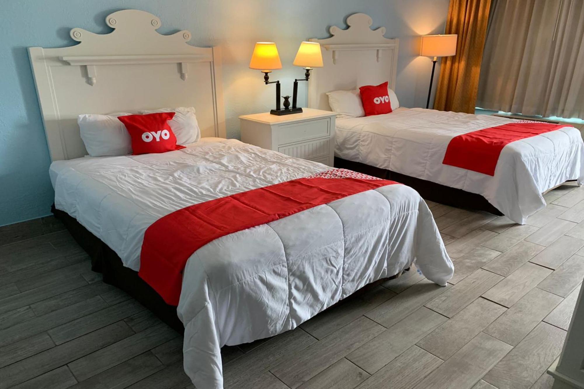 Oyo Hotel Dundee By Crystal Lake ภายนอก รูปภาพ