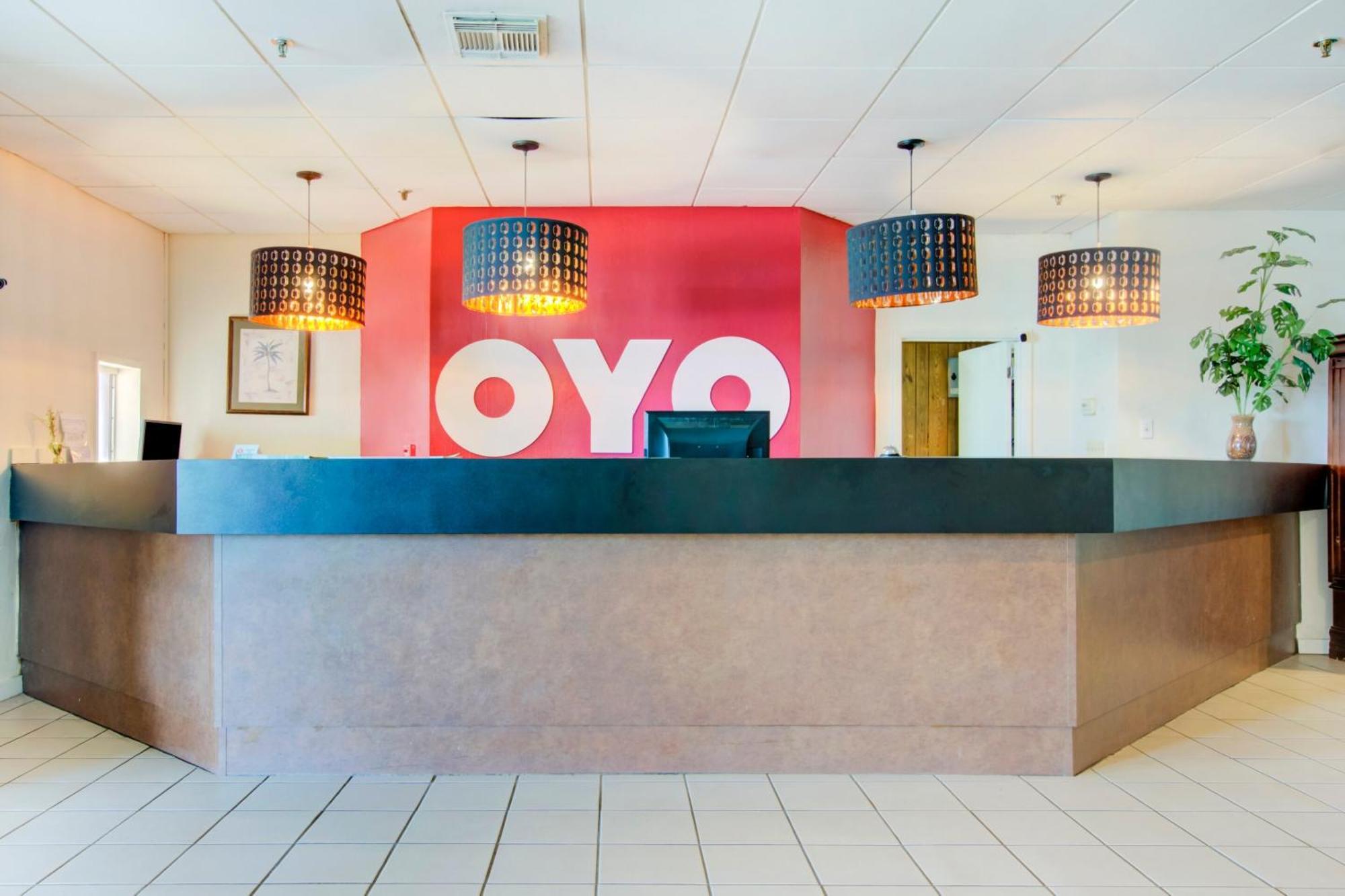 Oyo Hotel Dundee By Crystal Lake ภายนอก รูปภาพ